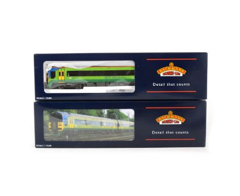 Bachmann OO gauge model railway locomotive set 31-504 158 Car DMU 'Central Trains' , boxed.