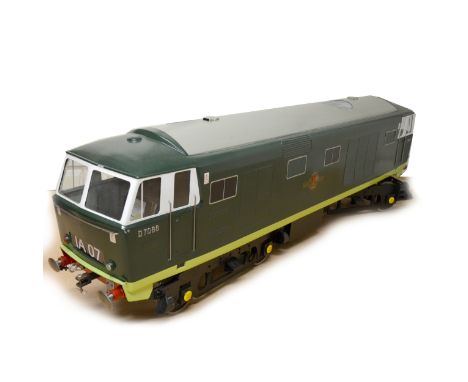 Electric 7 1/4 inch gauge locomotive, class 35 Hymek, IA 07 BR green, D7086, aprox 1.8m length, with built in speaker.