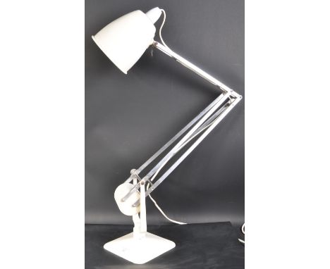 Hadrill &amp; Horstmann - A retro 20th Century industrial counterbalance anglepoise office desk table lamp light. The lamp wi