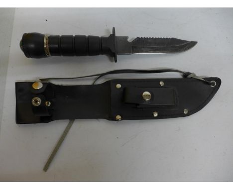 A SURVIVAL KNIFE AND SCABBARD, 15CM BLADE, GRIP WITH INTEGRAL COMPASS, SURVIVAL KIT ETC, LENGTH 31CM 