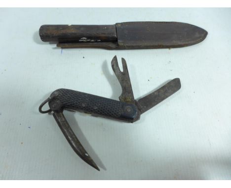 A MID 20TH CENTURY THROWING KNIFE AND SCABBARD, 12.5CM BLADE, LENGTH 23CM, MILITARY PENKNIFE DATED 1944 (2) 