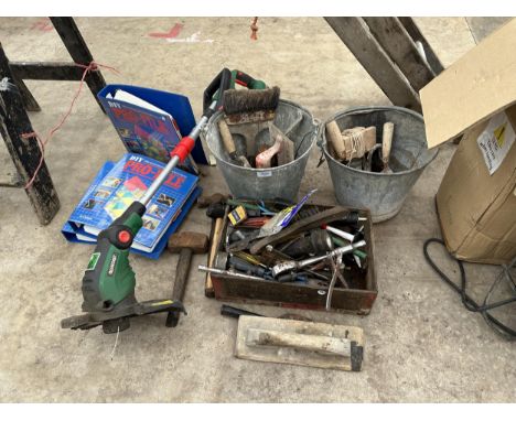 AN ASSORTMENT OF ITEMS TO INCLUDE HAND TOOLS AND TWO GALVANISED BUCKETS ETC 