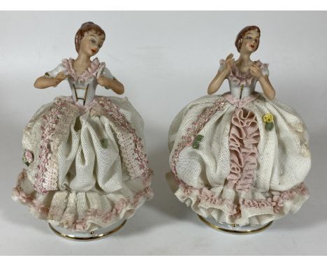 A PAIR OF ANTIQUE DRESDEN LACE PORCELAIN FIGURES, BLUE MEISSEN CROSS SWORDS MARKS TO BASE 