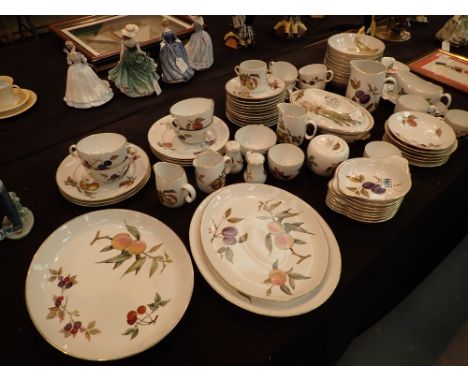 Seventy five piece set of Royal Worcester in the Evesham pattern 