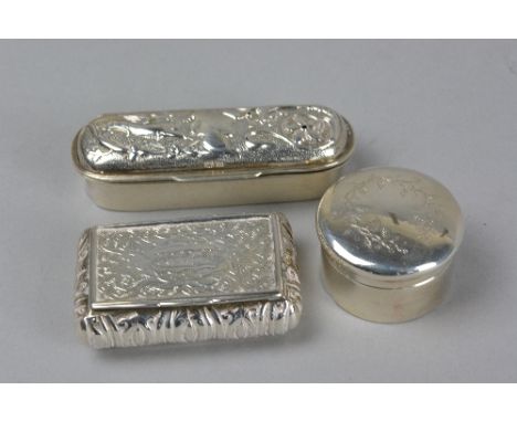 A VICTORIAN RECTANGULAR SILVER SNUFF BOX, floral engraved cover and base, the top with cartouche and initials, the sides repo
