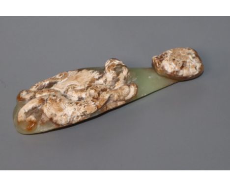A Chinese greenish-yellow jade belt hook