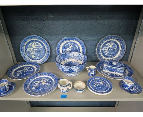 A quantity of blue and white china to  include Spode Italian pattern