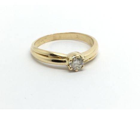 An 18ct gold solitaire diamond ring, approx 1/4ct, approx 2.5g and approx size K.