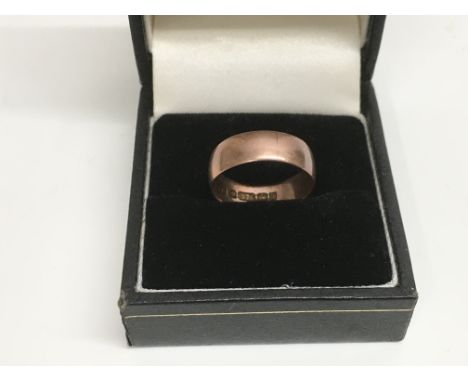 A 9ct gold ring, approx 2.3g and approx size L-M.