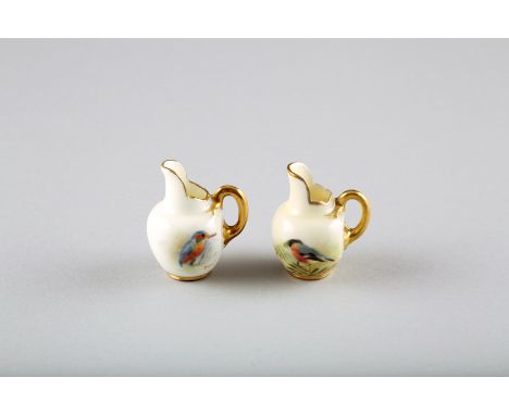 Pair Royal Worcester miniature jugs, decorated with hand painted Kingfisher and a Bullfinch, circ. 1920s 4cm high 