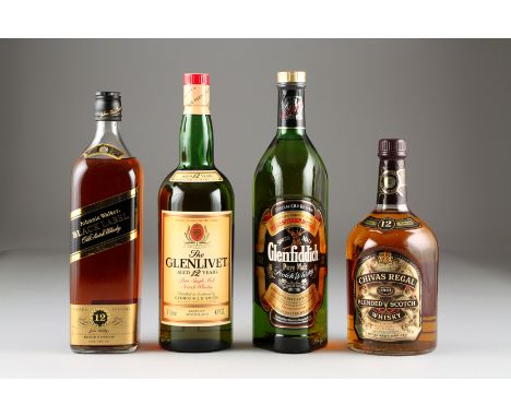 12 Year Old Johnnie Walker Black Label Old Scotch Whisky, aged 12 years extra special, 1 litre 43% in presentation box plus 1