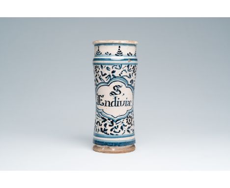 Full title: A Spanish blue and white albarello with floral design, 17th C.Description:H 28,2 cm