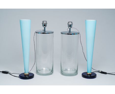 Full title: Two pairs of lamps in coloured and uncoloured glass, 20th C.Description:H 51,8 - 49,8 cm (the tallest and the sma