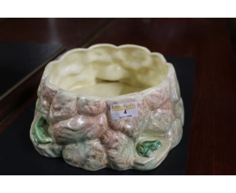 Sylvac rock form planter with lizards and frogs