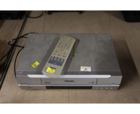 Toshiba VHS recorder with remote control