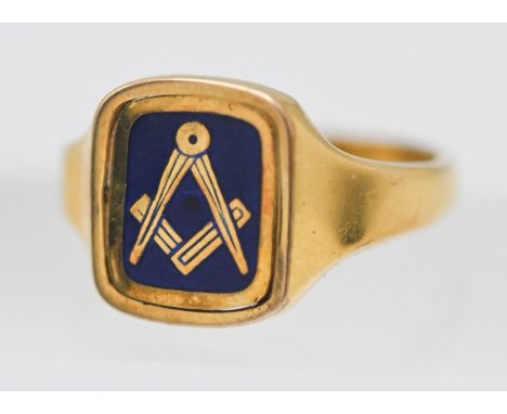 A 9ct yellow gold gents Masonic ring, size S.