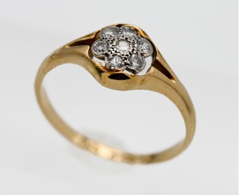 An 18ct yellow gold diamond 'Flower' shape cluster ring, size O/P.