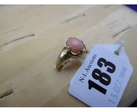 A VICTORIAN GOLD AND CORAL RING SIZE K