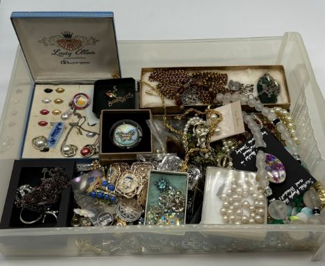 Collection of Vintage Costume Jewellery to include brooches beads, badges and bracelets.