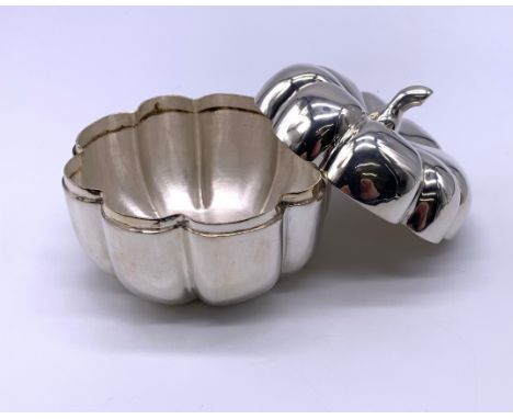 Silver pumpkin trinket box Weight - 149g