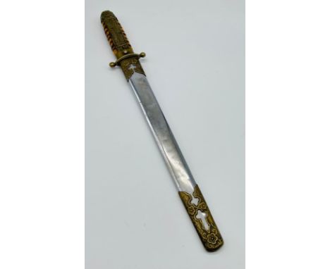 WWII Chinese army officers dagger, wire wrapped celluloid grip with brass detail, the blade with officers name engraved