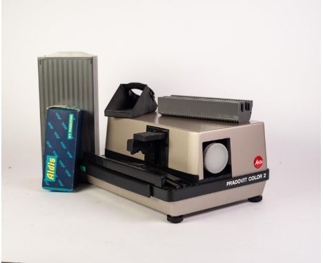 LEITZ, PRADOVIT COLOR 2 SLIDE PROJECTOR, with original box and packing, along with a box of VARIOUS SLIDE MAGAZINES, mainly A