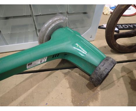 Gardenline patio weed cleaner. Not available for in-house P&amp;P, contact Paul O'Hea at Mailboxes on 01925 659133. All elect