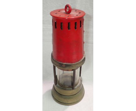Vintage metal miners lamp, H: 21 cm. Base can be unscrewed. P&amp;P Group 2 (£18+VAT for the first lot and £3+VAT for subsequ