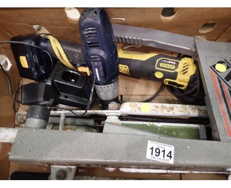 SAS road clamp with key and mixed tools. Not available for in-house P&amp;P, contact Paul O'Hea at Mailboxes on 01925 659133.