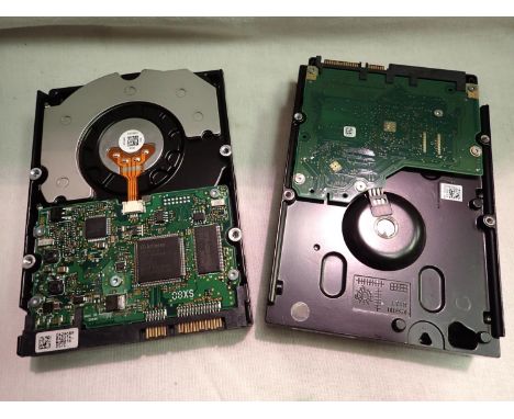 ITB Seagate and Hitachi computer hard drives, unchecked. P&amp;P Group 2 (£18+VAT for the first lot and £3+VAT for subsequent