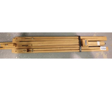 Reeves folding artist easel. Not available for in-house P&amp;P, contact Paul O'Hea at Mailboxes on 01925 659133 