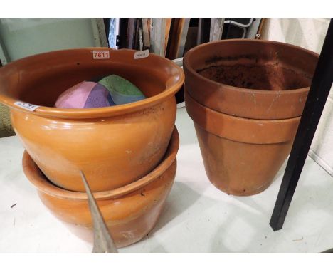 Pair of large glazed garden planter, D: 40 cm. Not available for in-house P&amp;P, contact Paul O'Hea at Mailboxes on 01925 6