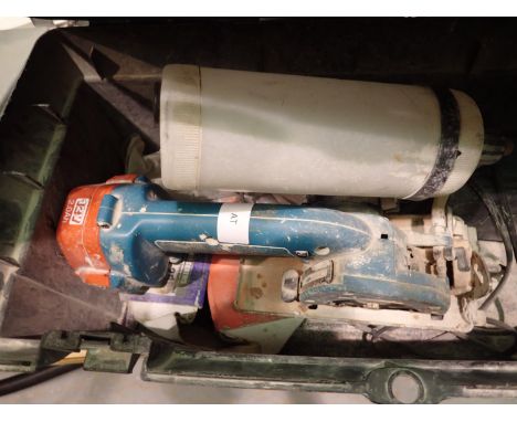 Makita 414D tile cutter with charger. Not available for in-house P&amp;P, contact Paul O'Hea at Mailboxes on 01925 659133 