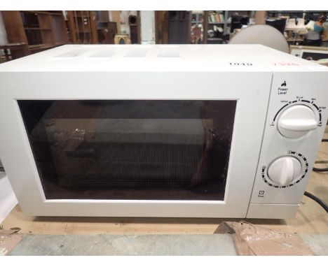 George home 700w microwave. Not available for in-house P&amp;P, contact Paul O'Hea at Mailboxes on 01925 659133. All electric
