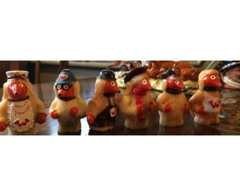 Full set of 7 Wombles pencil toppers. Stamped on base The Wombles c,
Made in Hong Kong. Circa 1970s, form of hard ceramic lik
