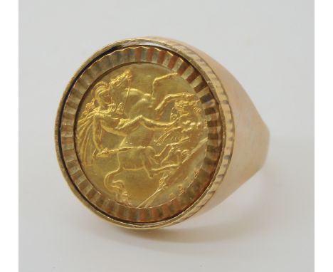 A 1914 gold half sovereign in 9ct gold ring mount, size R, weight 10gms Condition Report: Available upon request