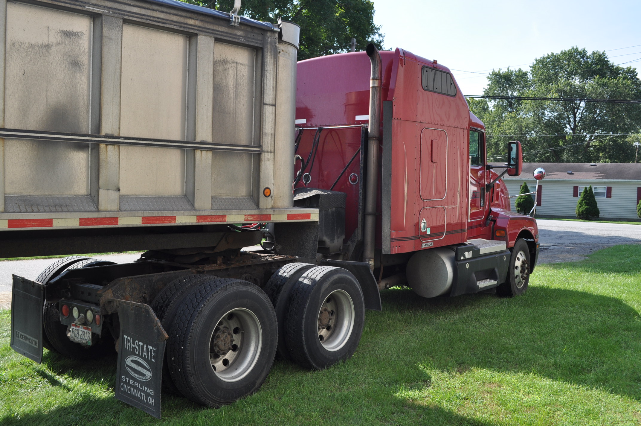 2005 Kenworth T600, Cummins ISX475, 9speed, 223” wheelbase, 70” Aerocab sleeper, 8bag air ride
