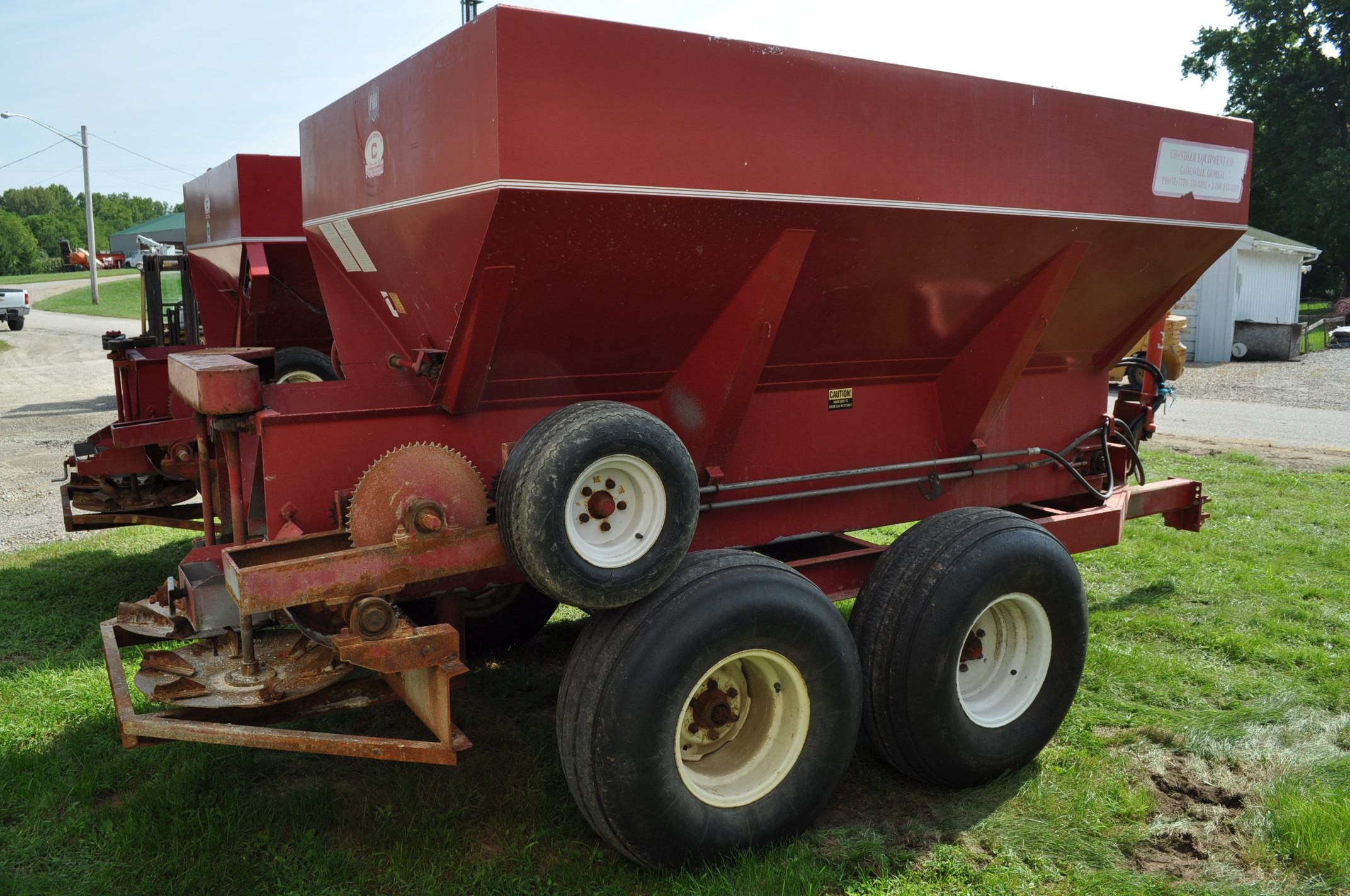Chandler 6ton, dry, SS spreader, unit 22694, 77” track, tandem axle