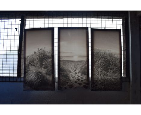 BEACH SCENE CANVAS PRINT