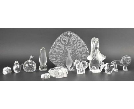 Pukeberg, Kosta Boda etc. A collection of vintage 20th century glass animal figurines and paperweights. The lot comprising a 