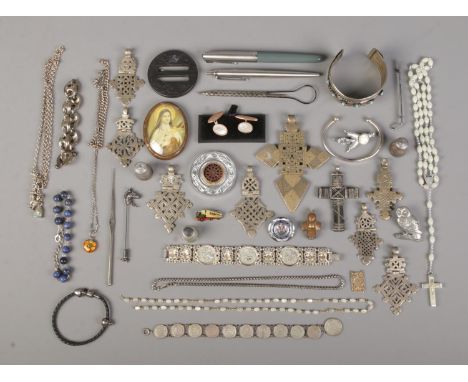 A box of assorted collectables, to include rosary beads, Parker pens, crucifix pendants, cufflinks, bangle and coin bracelet 
