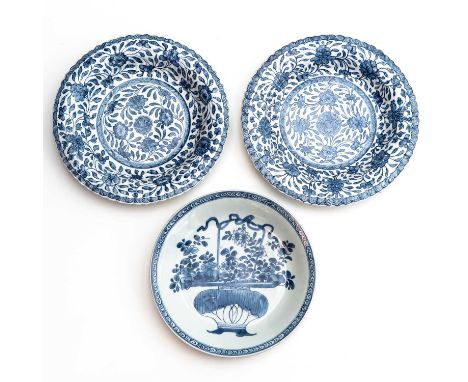 Blue and white floral decor, including 2 Kangxi Period plates 24 cm. in diameter, chip and hairline.