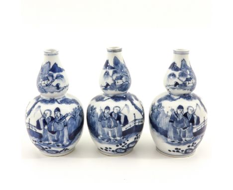 Depicting gathering of Chinese figures, Kangxi mark, 15 cm. tall, in diverse conditions.