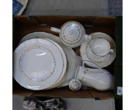 Royal Worcester Gold Chantilly Dinner Plates, Teapot, Coffee pot and others - 1 tray