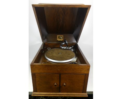 HMV His Masters Voice, Early 20th Century Cased Gramophone with a small collection of vinyl. untested but looks to be in good