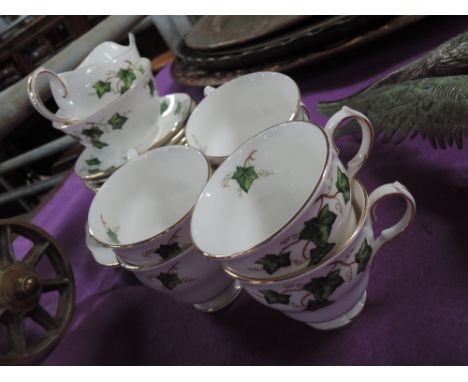 A part Colclough Ivy Leaf tea service