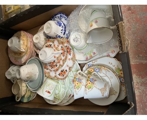 A box of vintage tea wares including Art Deco and Art Nouveau 