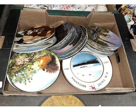 Decorative plates - Doulton Country Wildlife collection with others by Coalport, Royal Worcester, Border Fine Arts etc - 32 p