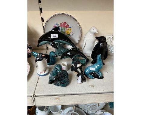 7 items of Poole pottery together with 6 items featuring penguins 