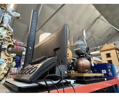 3 enlargers to include a Leitz Wetzlar, a Philips and a Gamer, timer and other photographic accessories.note:- Leitz enlarger